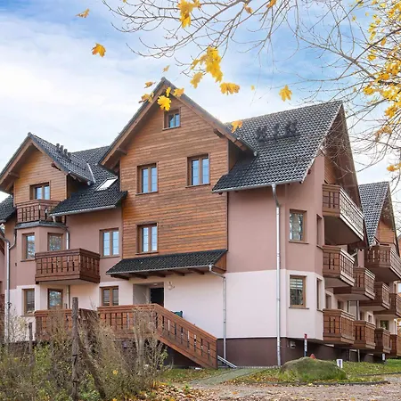 Charming With Parking And Balcony In By Renters Apartman Karpacz