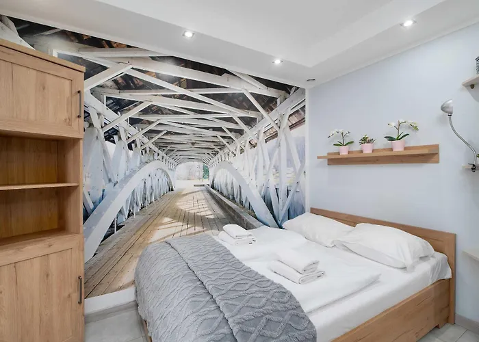 Charming With Parking And Balcony In By Renters Apartamento *