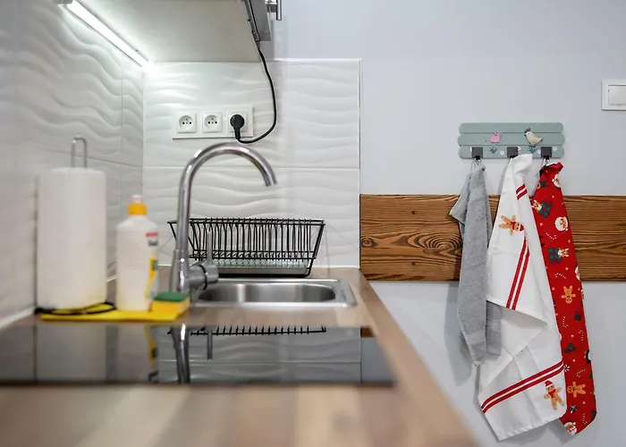 Apartamento Charming With Parking And Balcony In By Renters *